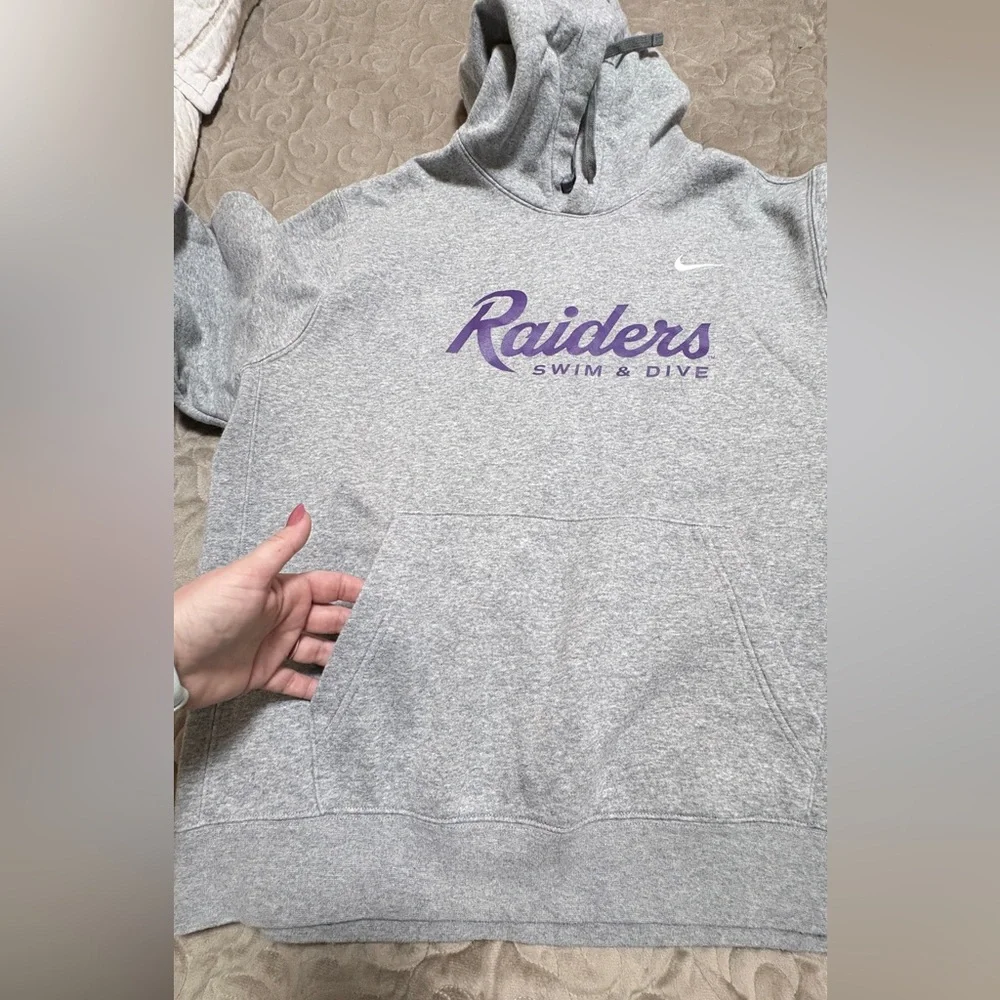 Nike raiders swim